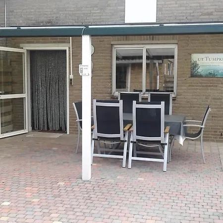 En Vakantiewoning 'ut Tumpke' בית נופש